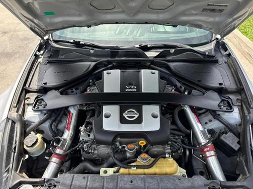 Silver 2014 Nissan 370Z Base
