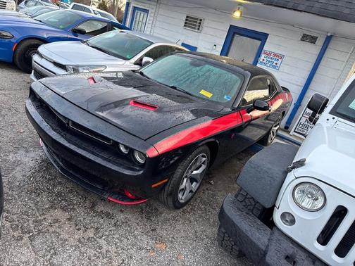 2015 Dodge Challenger SXT Plus