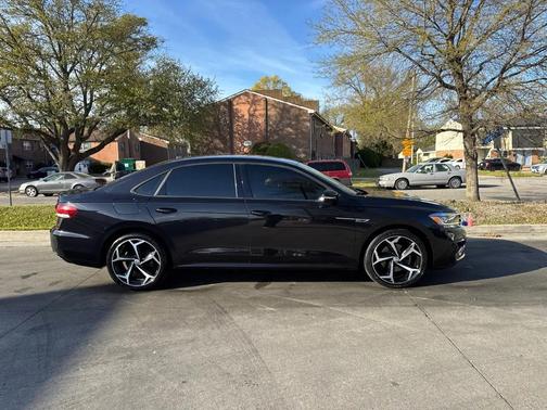 2020 Volkswagen Passat 2.0T R-Line