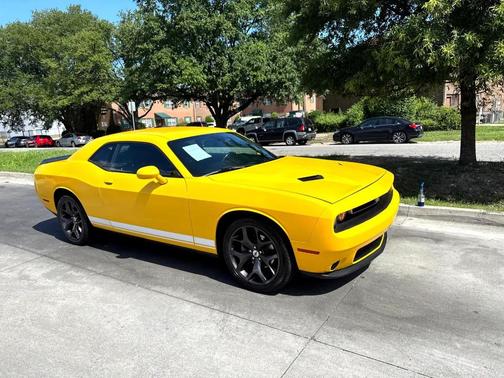 2017 Dodge Challenger SXT