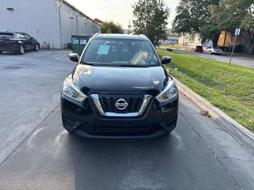 2019 Nissan Kicks S