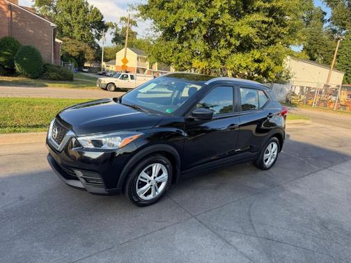 2019 Nissan Kicks S