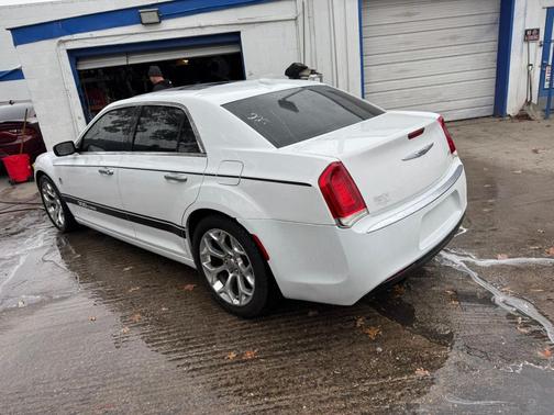2018 Chrysler 300 C