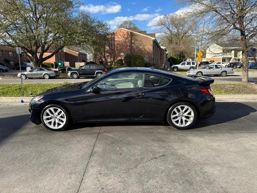2013 Hyundai Genesis Coupe 2.0T Premium