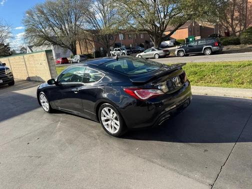 2013 Hyundai Genesis Coupe 2.0T Premium