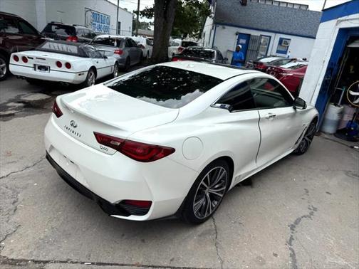 2017 INFINITI Q60 2.0t Premium