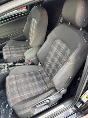 2015 Volkswagen Golf GTI 2.0T SE 2-Door