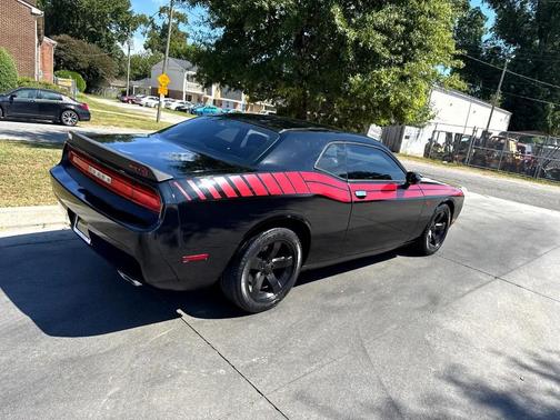 2013 Dodge Challenger SXT