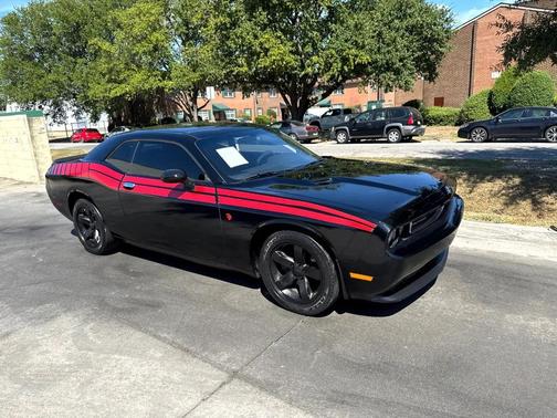 2013 Dodge Challenger SXT