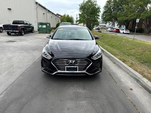 Black 2018 Hyundai SONATA Limited