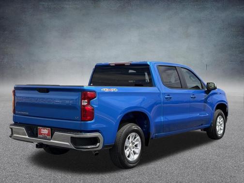 Riptide Blue Metallic 2025 Chevrolet Silverado 1500 LT
