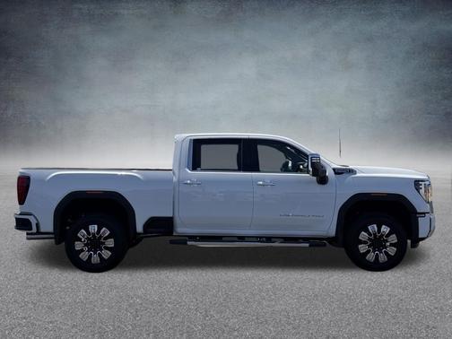 Summit White 2026 GMC Sierra 2500 Denali