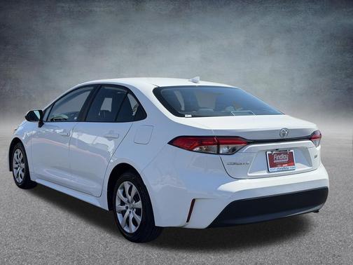 Ice Cap 2024 Toyota Corolla LE