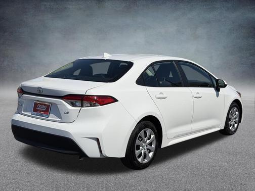 Ice Cap 2024 Toyota Corolla LE