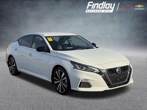 2022 Nissan Altima SR FWD