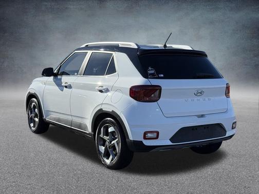 2024 Hyundai VENUE Limited