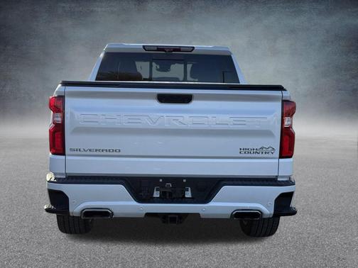 Iridescent Pearl Tricoat 2023 Chevrolet Silverado 1500 High Country