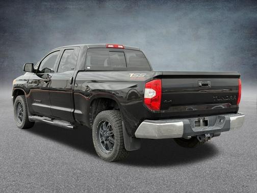 2017 Toyota Tundra SR5