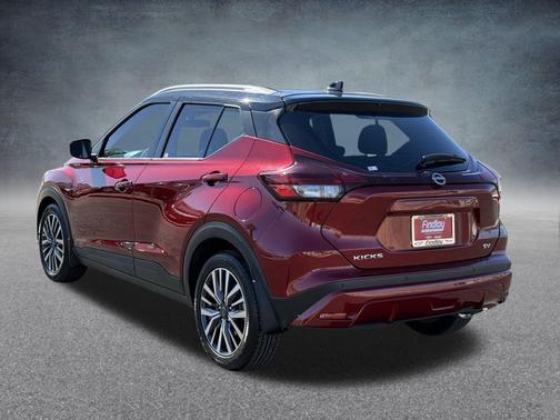 2023 Nissan Kicks SV