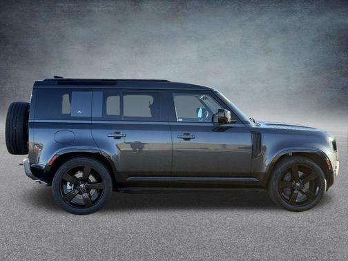 2023 Land Rover Defender 110 SE