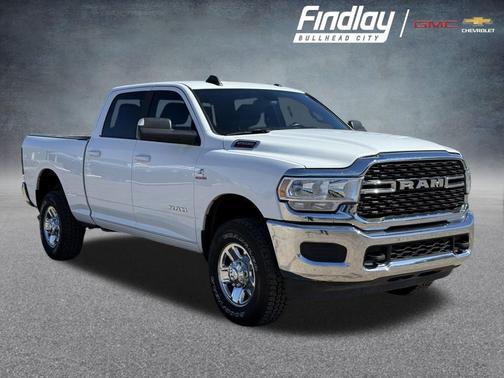 2022 RAM 2500 Big Horn Crew Cab 4x4 6'4' Box