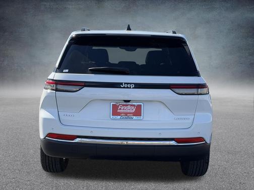 Bright White Clearcoat 2025 Jeep Grand Cherokee Laredo