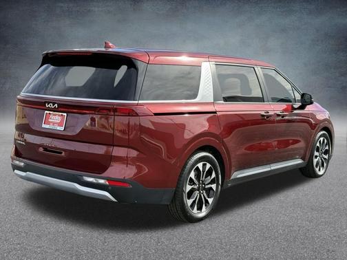 2024 Kia Carnival EX