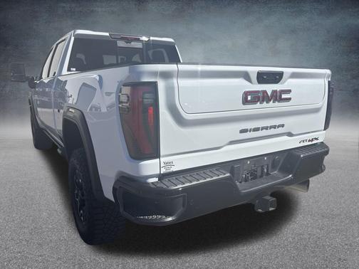 2025 GMC Sierra 2500 AT4