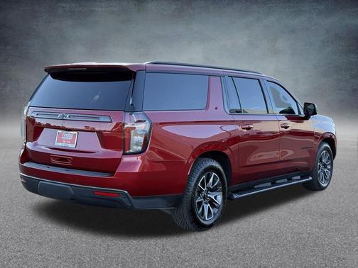 2022 Chevrolet Suburban 4WD Z71