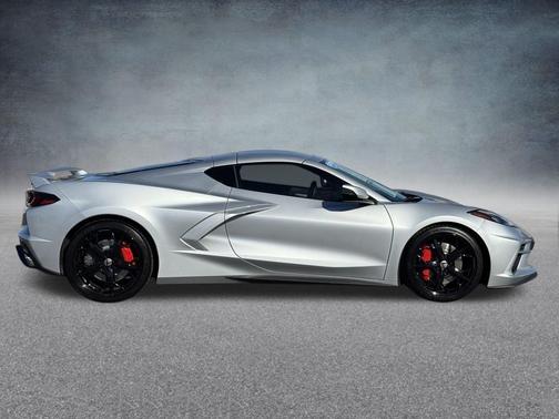 2020 Chevrolet Corvette Stingray w/3LT
