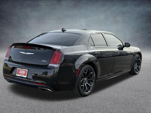 2019 Chrysler 300 S