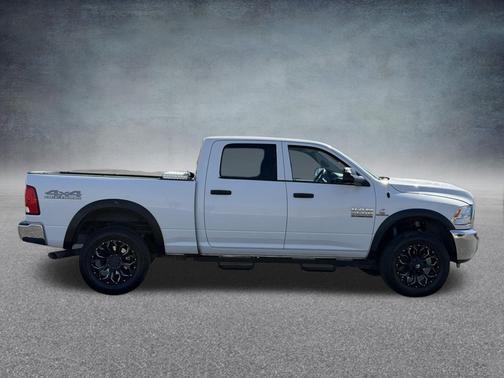Bright White Clearcoat 2017 RAM 2500 Tradesman Crew Cab 4x4 6'4' Box