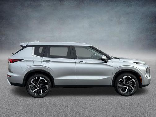 2024 Mitsubishi Outlander SE Black Edition