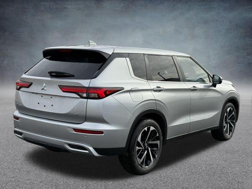 2024 Mitsubishi Outlander SE Black Edition