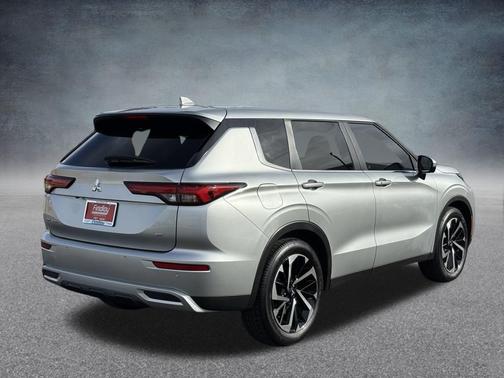 2024 Mitsubishi Outlander 