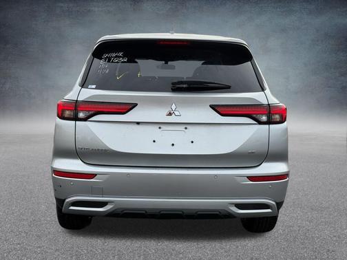 2024 Mitsubishi Outlander SE Black Edition