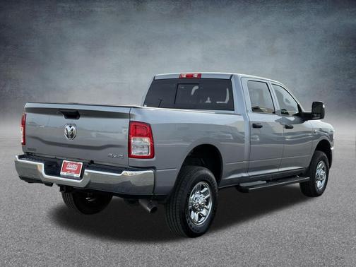 2024 RAM 2500 Tradesman Crew Cab 4x4 6'4' Box