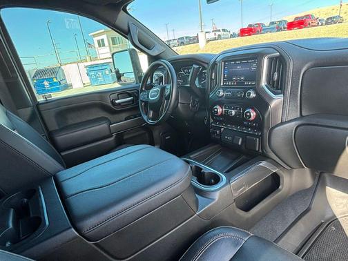 2023 GMC Sierra 2500 AT4