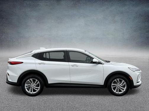 Summit White 2025 Buick Envista Preferred FWD