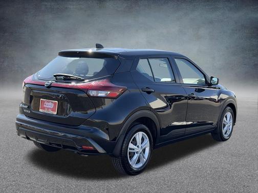 Super Black 2023 Nissan Kicks S