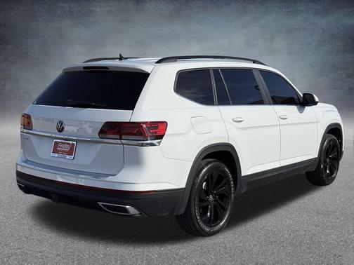 2022 Volkswagen Atlas 3.6L SE w/Technology