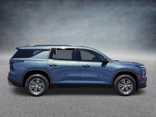 Lakeshore Blue Metallic 2024 Chevrolet Traverse LT