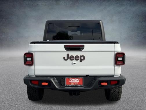 Bright White Clearcoat 2025 Jeep Gladiator Mojave 4x4