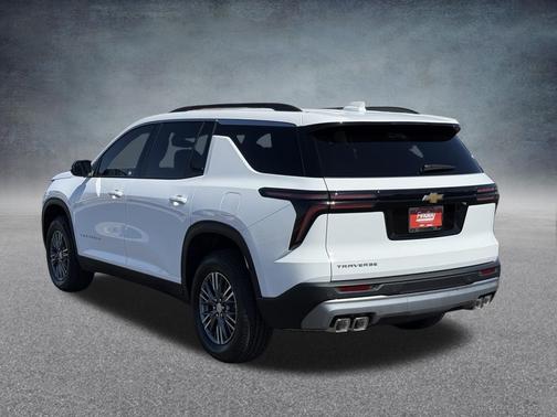 Summit White 2026 Chevrolet Traverse LT