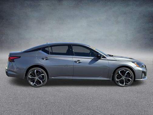 2024 Nissan Altima SR Intelligent AWD