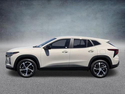 Summit White 2026 Chevrolet Trax FWD 1RS