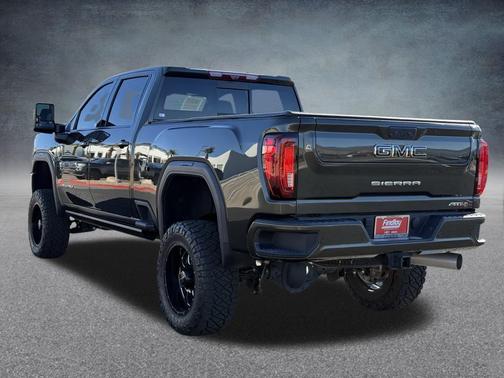 2022 GMC Sierra 2500 AT4