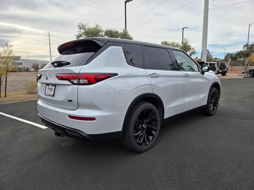2023 Mitsubishi Outlander SEL Black Edition 2WD