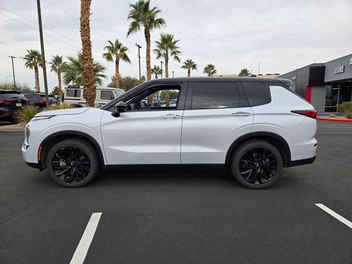 2023 Mitsubishi Outlander SEL Black Edition 2WD