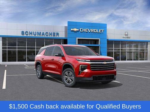 Radiant Red Tintcoat 2026 Chevrolet Traverse LT